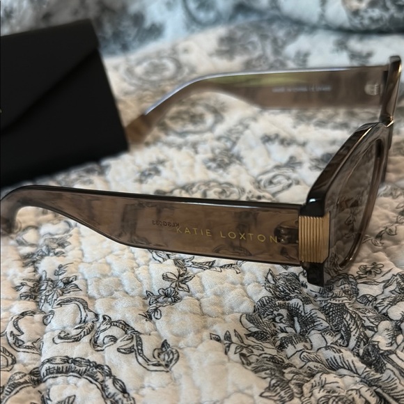 KATIE LOXTON - RIMINI SUNGLASSES - TRANSPARENT MINK - Picture 4 of 11